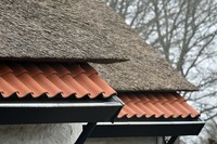 Почистване на улуци - 53159 вида | Ер Строй Ремонти Почистване на улуци - 63625 вида